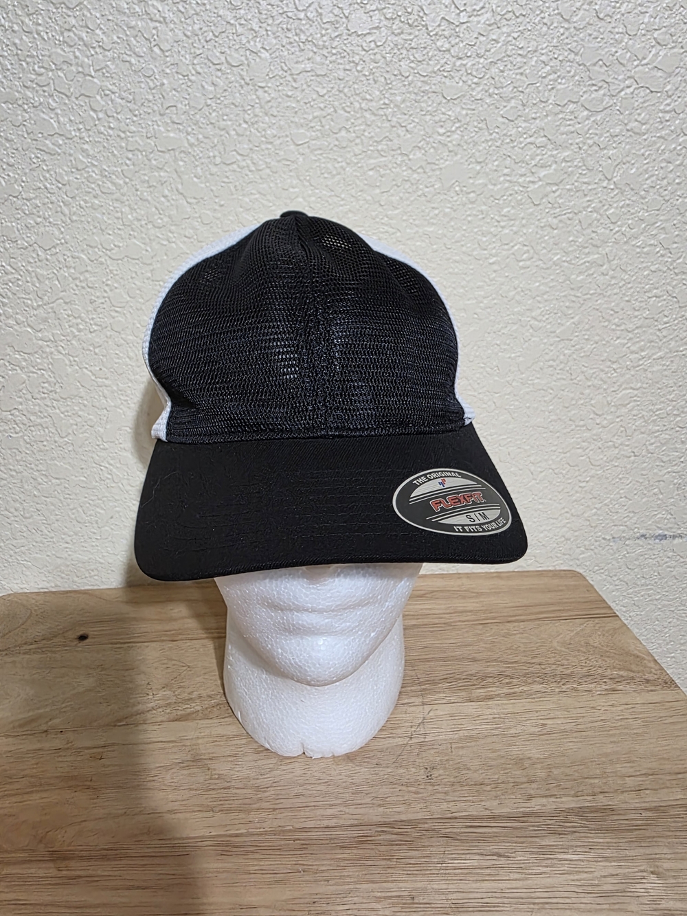 Flexfit Men's 360 Omnimesh Cap Hat, Navy/White Size S/M.